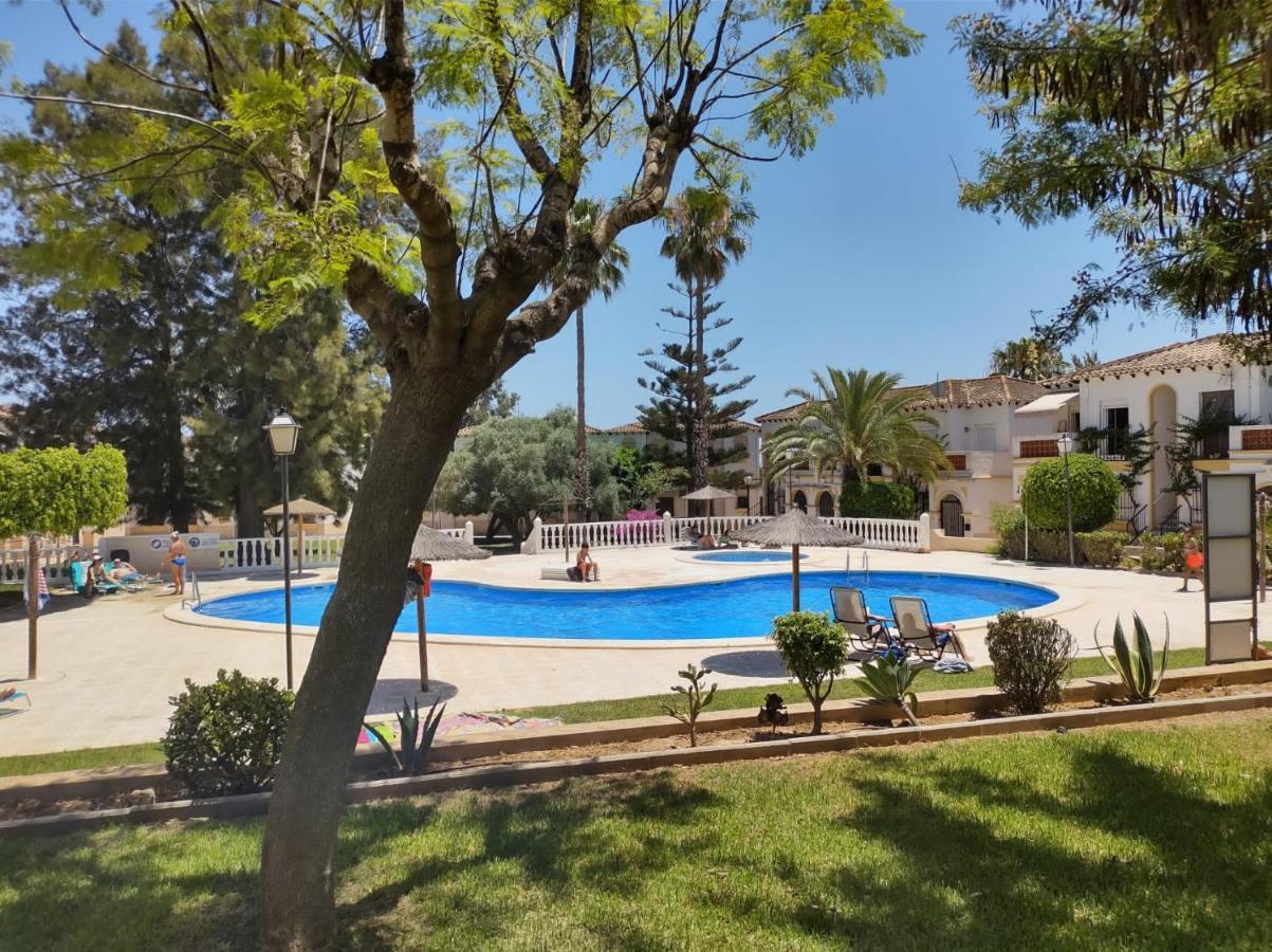 El Mirador, Villamartin, Cot To Hire, Wifi, Pool, Parking ภายนอก รูปภาพ